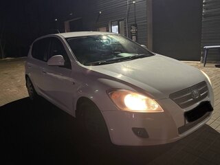 2009 Kia Ceed I, белый, 480000 рублей, вид 1