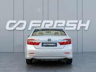 2011 Toyota Camry VII (XV50), белый, 1750000 рублей, вид 4