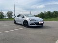 2012 Opel Astra GTC J Рестайлинг, белый, 750000 рублей