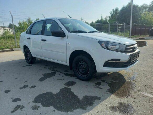 2026 Lada (ВАЗ) Granta I Рестайлинг, белый, 850000 рублей - вид 3