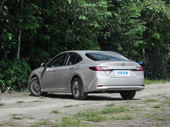 2026 Toyota Camry IX (XV80) China Market, бежевый, 4090000 рублей - вид 6