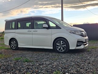 2015 Honda Stepwgn V, белый, 1650000 рублей, вид 1