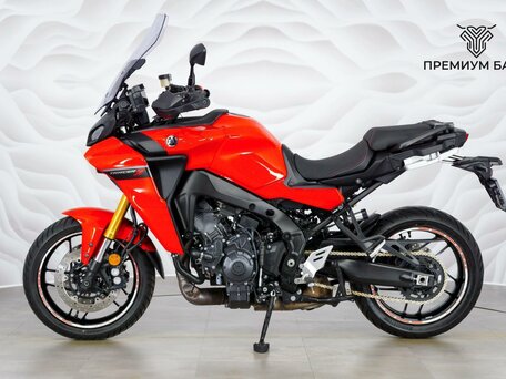 2023 Yamaha MT-09 Tracer (FJ-09), красный, 1227000 рублей, вид 2