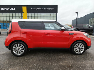 2017 Kia Soul II Рестайлинг, красный, 1451599 рублей, вид 4