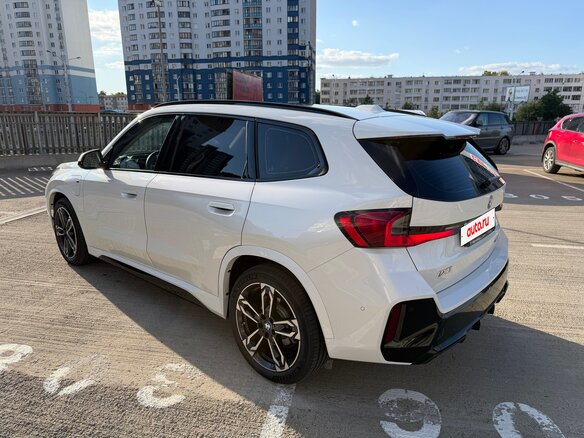 2025 BMW iX1 xDrive 30L, белый, 3194292 рублей - вид 6