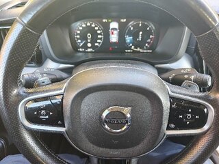 2018 Volvo XC60 II, чёрный, 3700000 рублей, вид 4
