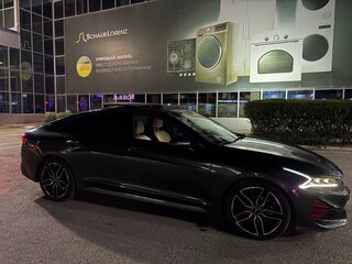 2020 Kia K5 III, чёрный, 1400000 рублей, вид 4