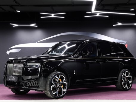 2025 Rolls-Royce Cullinan Black Badge I Рестайлинг (Series II), чёрный, 61900000 рублей, вид 1