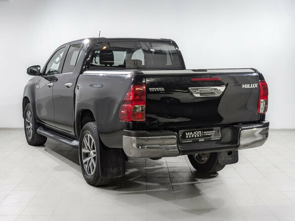 2017 Toyota Hilux VIII, чёрный, 3575000 рублей - вид 5