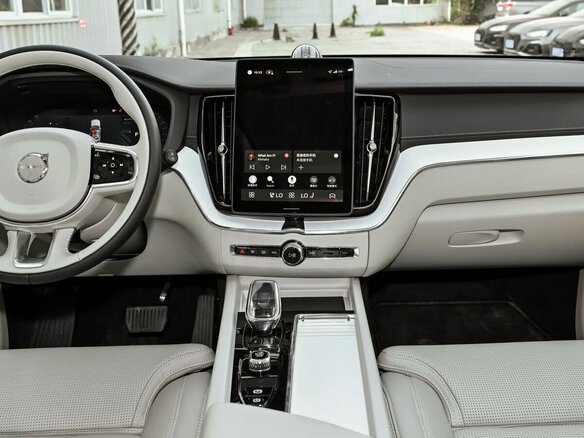 2025 Volvo XC60 II Рестайлинг 2, синий, 5790000 рублей - вид 10
