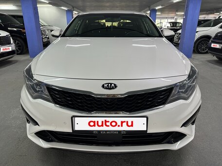 2019 Kia Optima IV Рестайлинг, белый, 1875000 рублей, вид 2