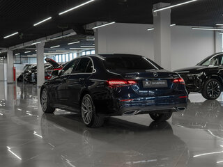 2020 Mercedes-Benz E-Класс 220 d V (W213, S213, C238) Рестайлинг, чёрный, 3980000 рублей, вид 4