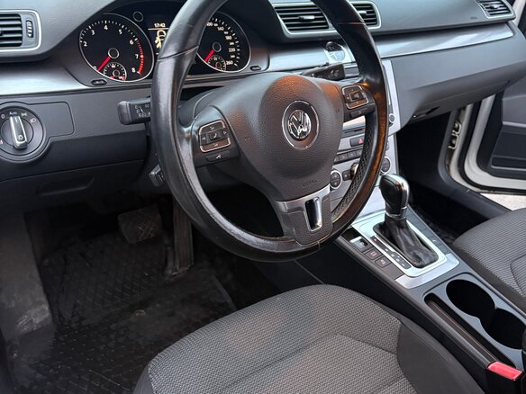 2013 Volkswagen Passat B7, белый - вид 12