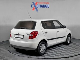 2009 Skoda Fabia II, белый, 389000 рублей, вид 5