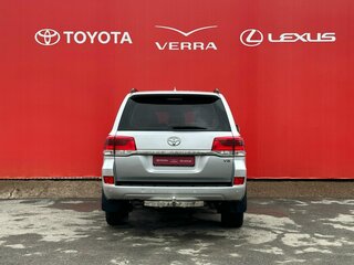 2017 Toyota Land Cruiser 200 Series Рестайлинг 2, серебристый, 5650000 рублей, вид 5
