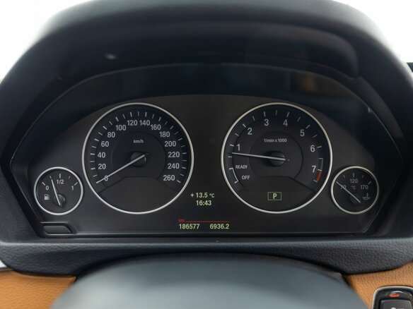 2013 BMW 3 серии Gran Turismo 320i xDrive VI (F3x), коричневый, 1849000 рублей - вид 20