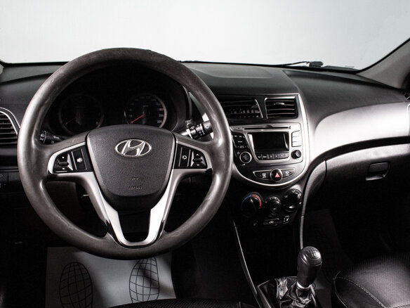 2014 Hyundai Solaris I Рестайлинг, чёрный, 799000 рублей - вид 10