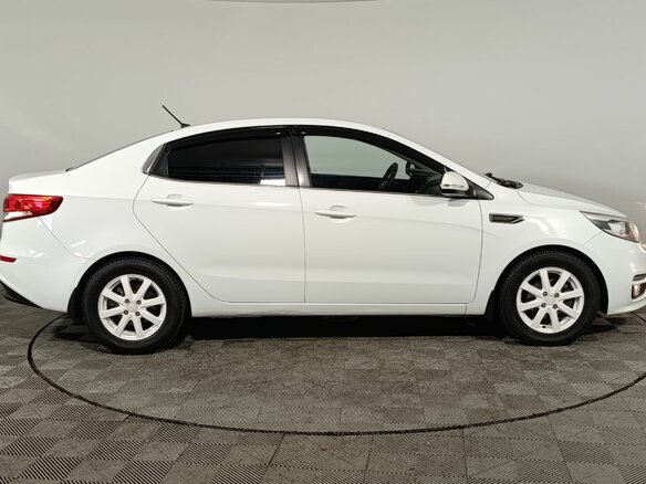 2015 Kia Rio 6-speed III, белый - вид 7