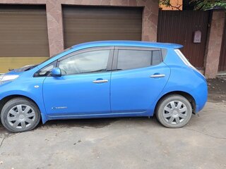 2012 Nissan Leaf (EM61) I (ZE0/AZE0), голубой, 890000 рублей, вид 5