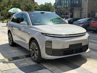 2025 Li Auto (Lixiang) L6 I, серебристый, 5700205 рублей, вид 3