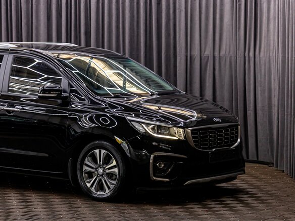 2019 Kia Carnival III, чёрный, 2795000 рублей - вид 8