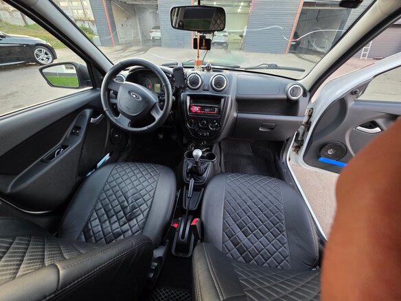 2014 Lada (ВАЗ) Granta I, белый, 313000 рублей - вид 12
