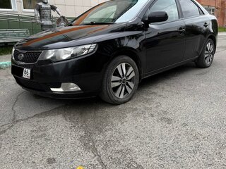 2013 Kia Cerato 6-speed II, чёрный, 800000 рублей, вид 1