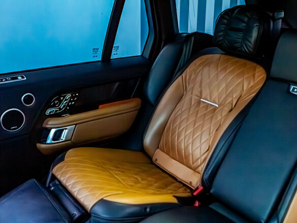2021 Land Rover Range Rover IV Рестайлинг, серый, 7500000 рублей - вид 21