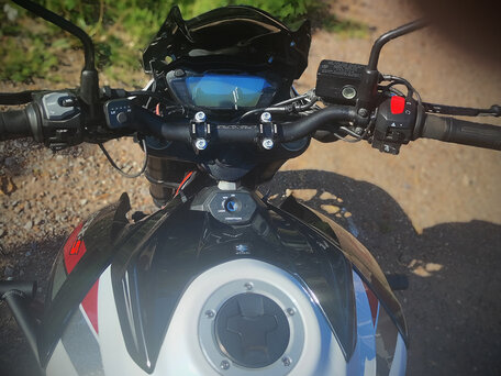 2020 Suzuki GSX-S 750, чёрный, 680000 рублей, вид 2