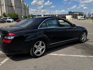 2009 Mercedes-Benz S-Класс 450 V (W221), чёрный, 900000 рублей, вид 3
