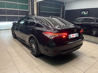 2019 Toyota Camry VIII (XV70), чёрный, 2600000 рублей, вид 4