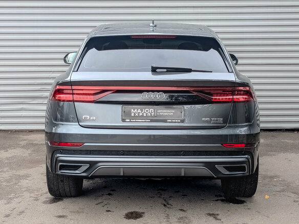 2019 Audi Q8 55 TFSI I (4M), серый, 4900000 рублей - вид 5