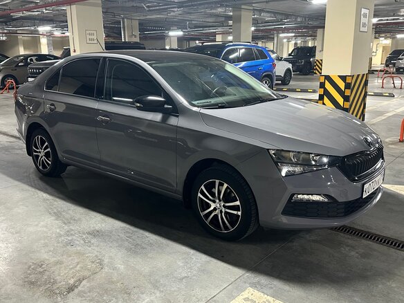 2021 Skoda Rapid II, серый, 1750000 рублей - вид 2