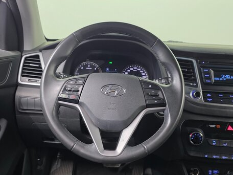 2017 Hyundai Tucson III, белый, 1415040 рублей, вид 5