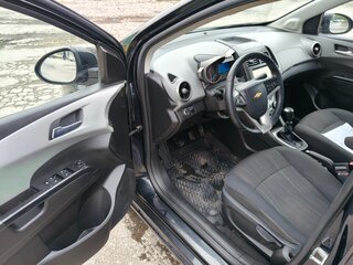 2014 Chevrolet Aveo II, чёрный, 639000 рублей, вид 5