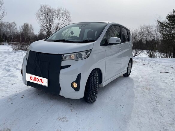 2017 Mitsubishi eK Custom I Рестайлинг, белый, 600000 рублей