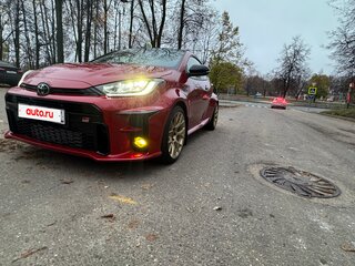 2021 Toyota Yaris IV, красный, 4650000 рублей, вид 1