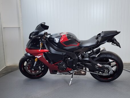 2019 Yamaha YZF-R1, чёрный, 1529000 рублей, вид 5
