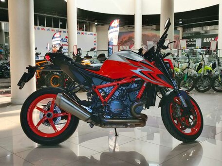 2022 KTM 1290 Super Duke R, оранжевый, 2000000 рублей, вид 5