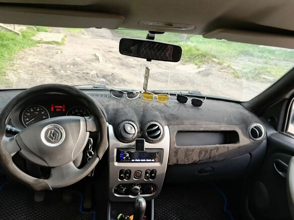 2012 Renault Logan I Рестайлинг, белый, 430000 рублей - вид 7