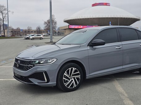 2022 Volkswagen Lavida III Рестайлинг, серый, 1850000 рублей, вид 2