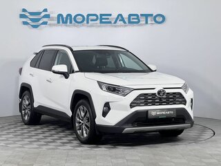 2021 Toyota RAV4 V (XA50), белый, 3660000 рублей, вид 3