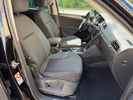 2019 Volkswagen Tiguan II, чёрный, вид 5