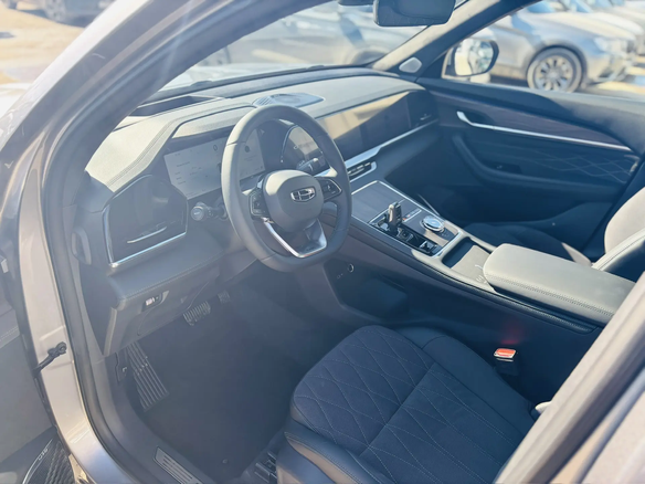 2026 Geely Monjaro I, серебристый, 4954990 рублей - вид 11