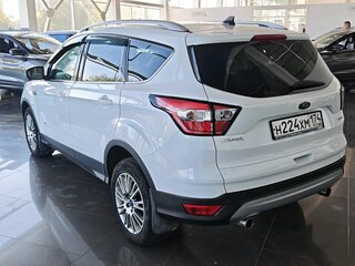 2017 Ford Kuga II Рестайлинг, белый, 1599000 рублей, вид 4