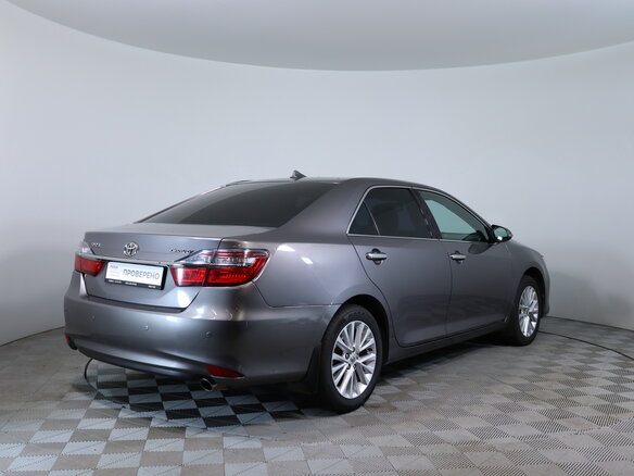 2015 Toyota Camry VII (XV50) Рестайлинг, серый, 1890000 рублей - вид 4