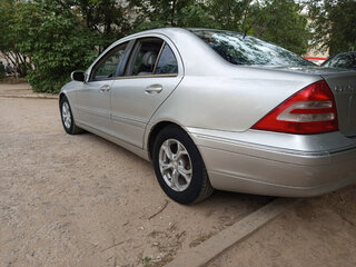 2001 Mercedes-Benz C-Класс 240 II (W203), серый, 700000 рублей, вид 5