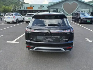 2023 Volkswagen Tayron I Рестайлинг, чёрный, 2634310 рублей, вид 4
