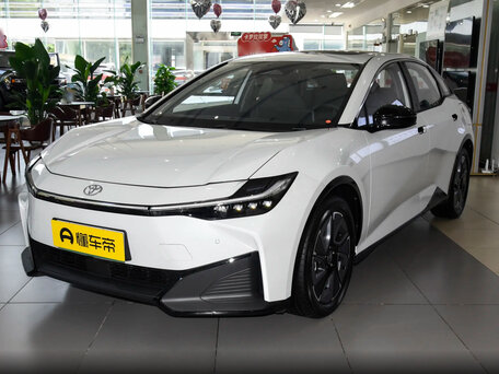 2026 Toyota bZ3, белый, 2420000 рублей, вид 1
