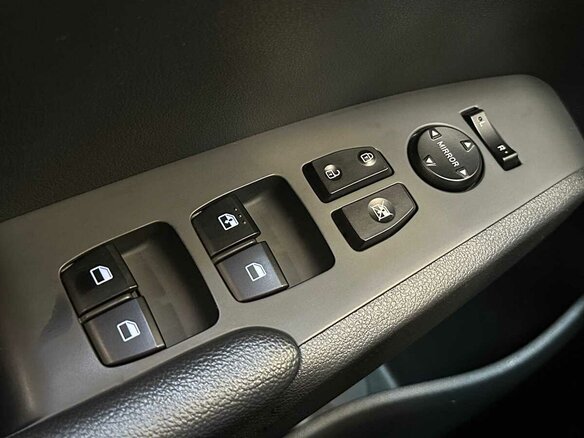 2021 Hyundai Solaris II Рестайлинг, красный, 1455000 рублей - вид 9